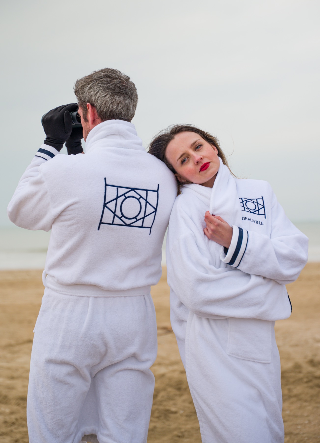 Photographie éditoriale de linge de maison pour Suites 22 Home Collection à Deauville.